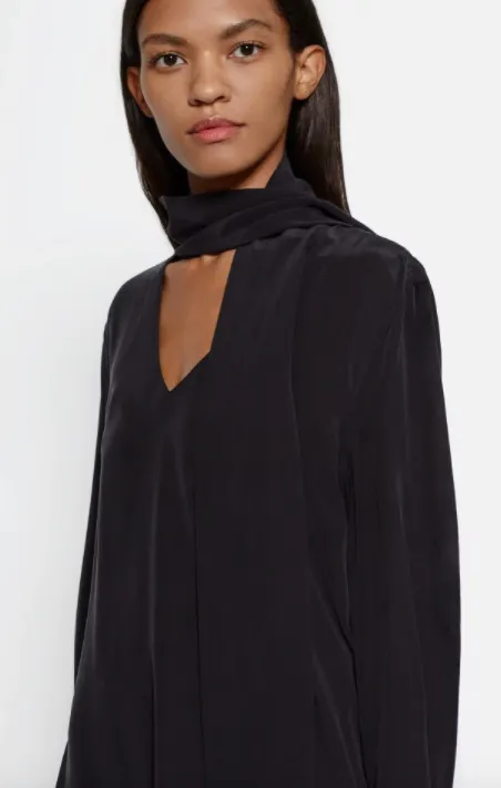 Equipment - Jacqueleen in True Black