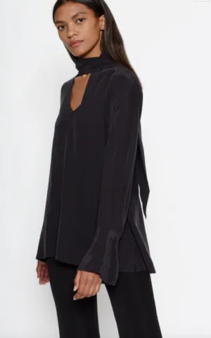Equipment - Jacqueleen in True Black