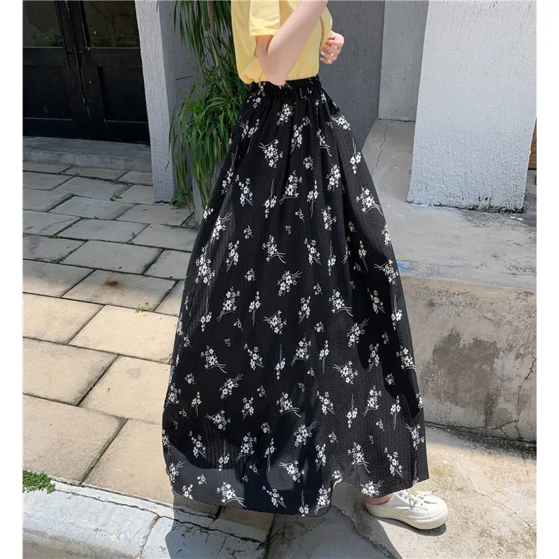 Ladylike Full-Skirt Simplicity Elastic Waist A-Line Mesh Skirt