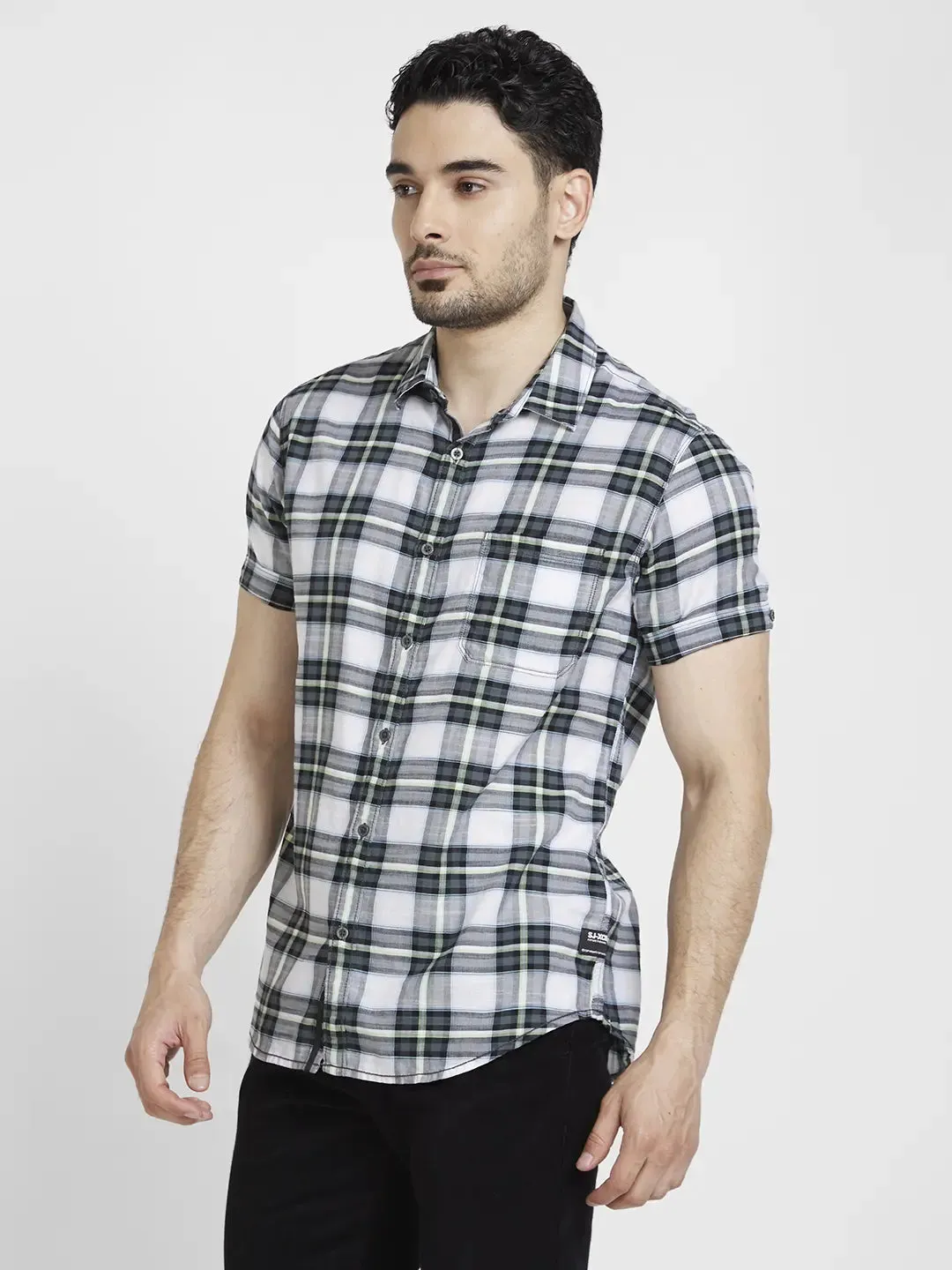 Spykar Men Black Cotton Linen Slim Fit Checkered Shirt