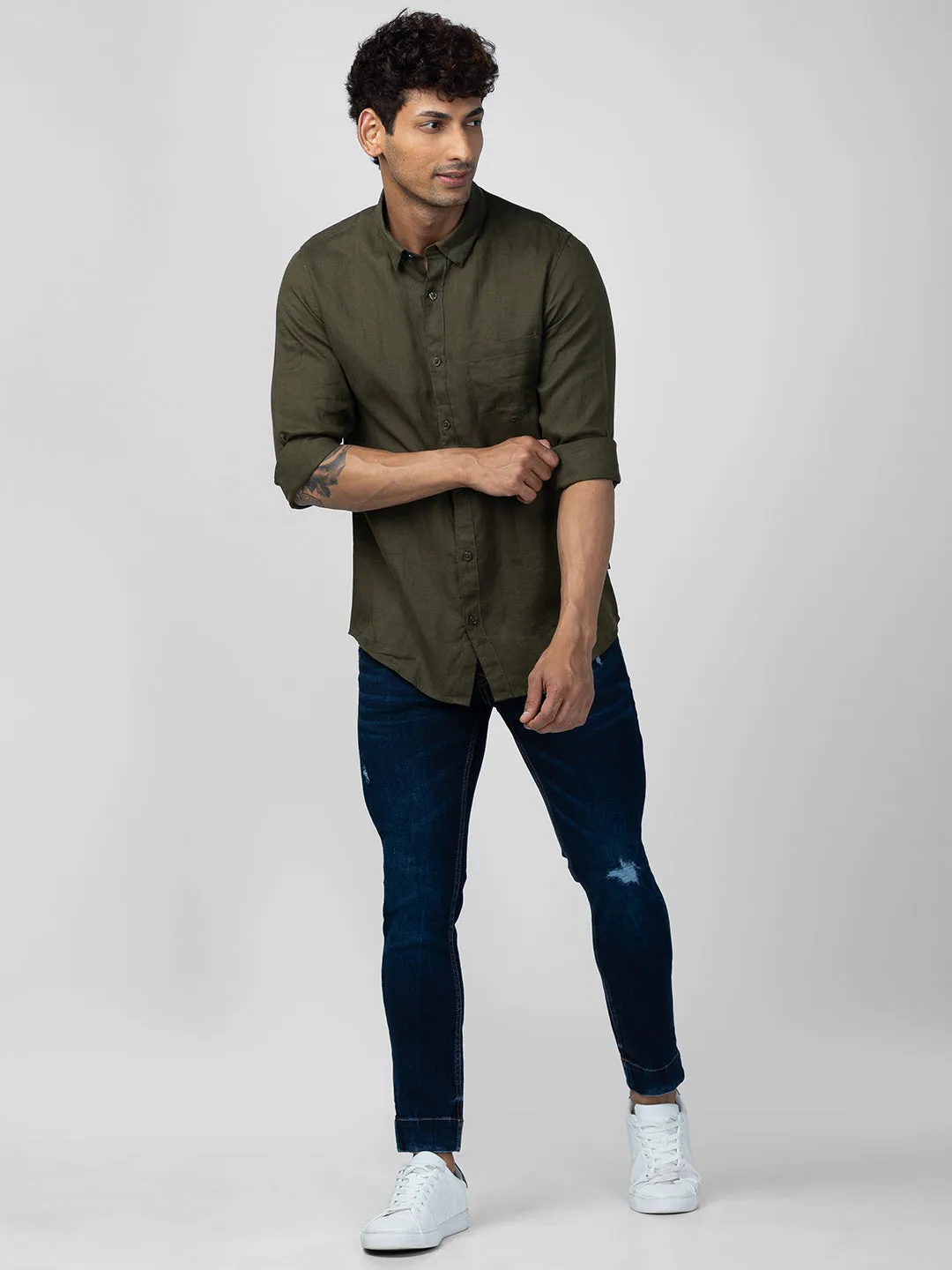 Spykar Men Military Green Linen Regular Slim Fit Plain Shirt