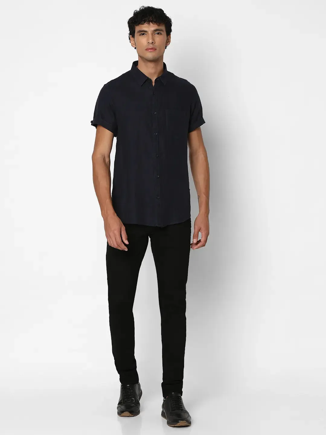 Spykar Men Navy Blue Linen Regular Slim Fit Half Sleeve Casual Plain Shirt